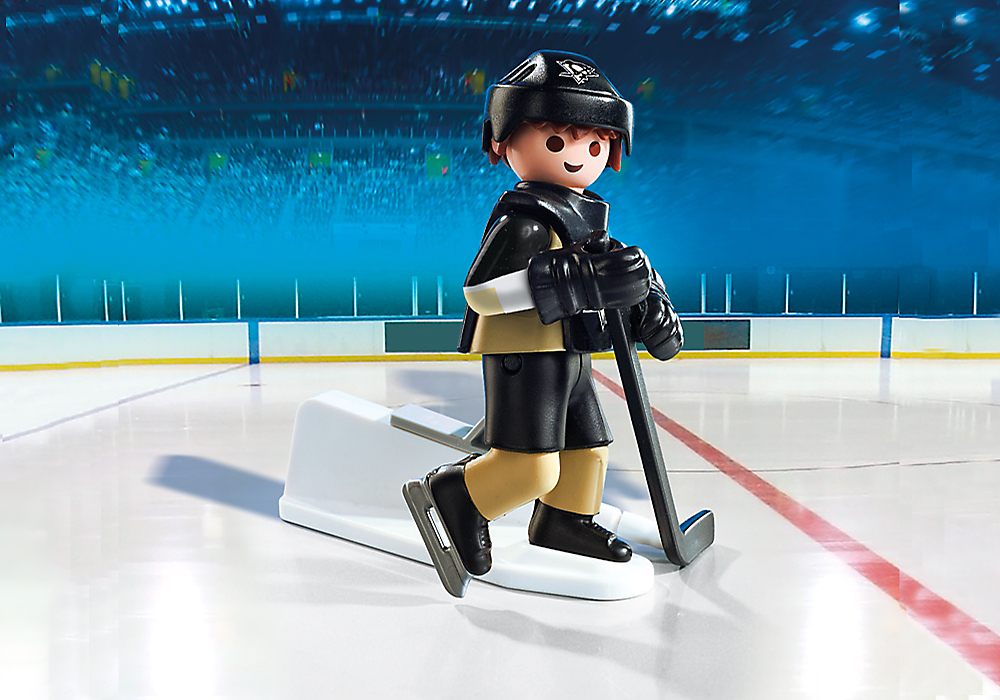 The NHL shop decoration showing the Pittsburgh Penguins player with Stanley  Cup – Stock Editorial Photo © zhukovsky #173995604